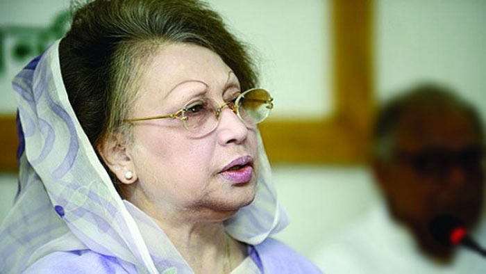 ‘ফিঙ্গার প্রিন্ট, স্বাক্ষর ছাড়াই দ্রুত’ পাসপোর্ট পাচ্ছেন খালেদা জিয়া