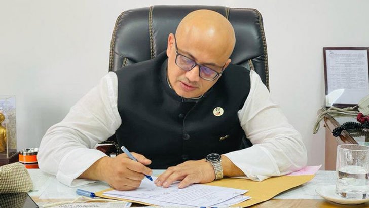 ই-মেইলে পদত্যাগপত্র পাঠিয়েছেন তথ্য প্রতিমন্ত্রী