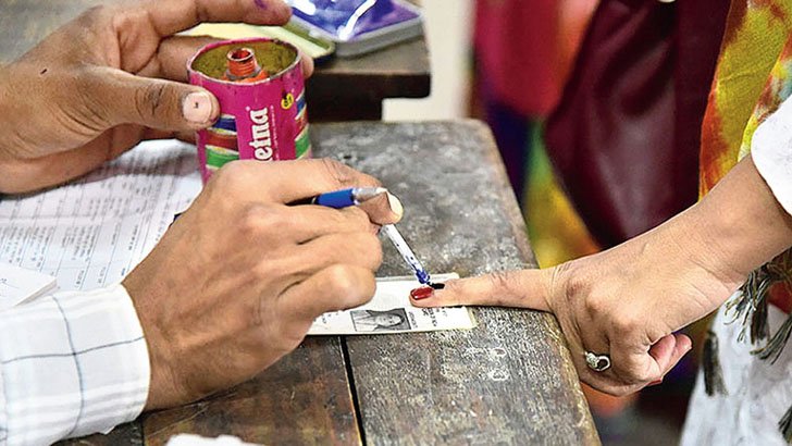 ওমিক্রণের মধ্যেই ভারতে পাঁচ রাজ্যে ভোটের তারিখ ঘোষণা