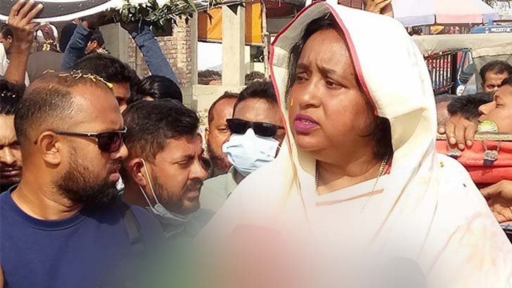 ‘এই লোকটার বিষয়ে বারবার প্রশ্ন করেন কেন’,শামীম প্রসঙ্গে আইভী
