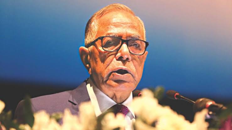 ‘বন্ধু’ হয়ে জনগণের পাশে দাঁড়াবেন: পুলিশকে রাষ্ট্রপতি