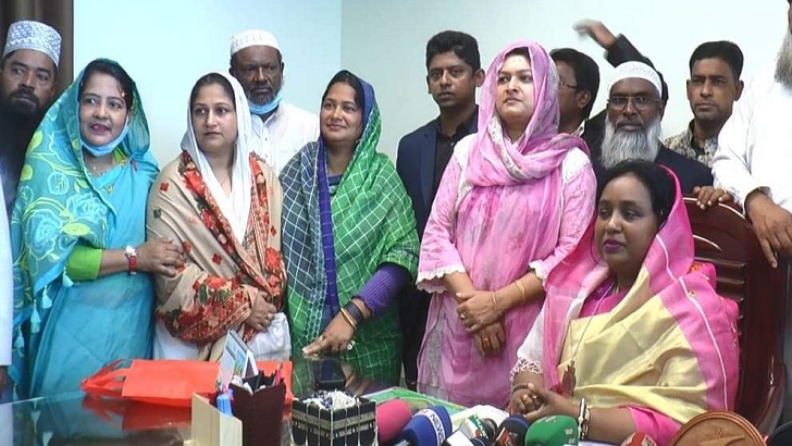 দায়িত্ব নিলেন মেয়র আইভী, প্রথম দিনেই ‘কয়েকজন কাউন্সিলরের ক্ষোভ’