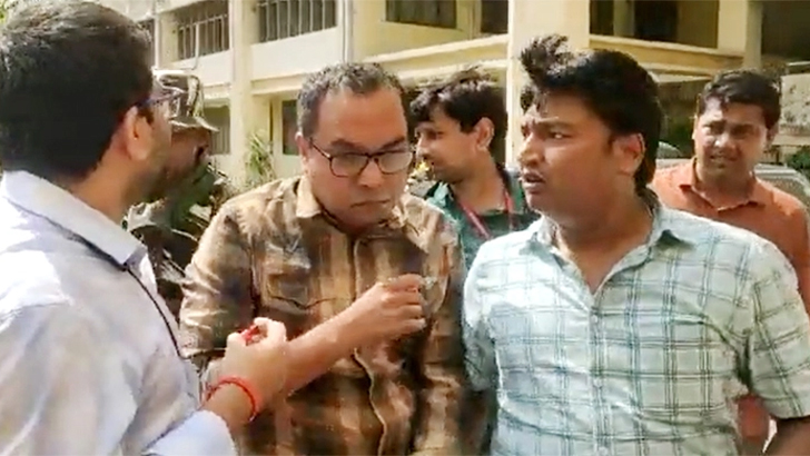 আমি দেশে ফিরতে চাই: পিকে হালদার