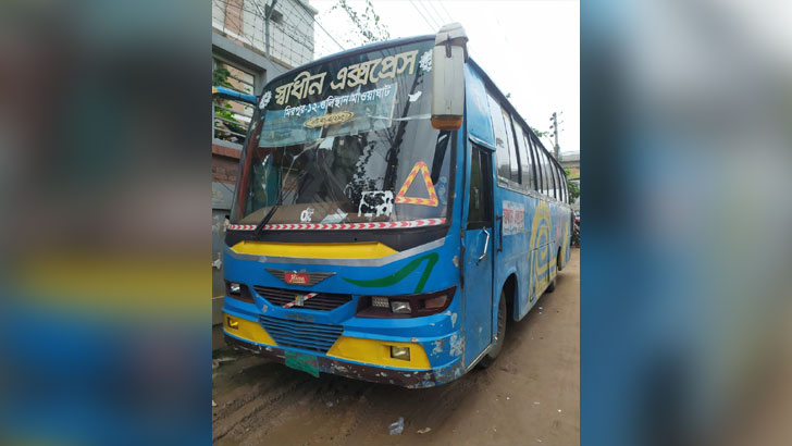 মিরপুরে উল্টো পথে গিয়ে পথচারীকে পিষে মারল বাস