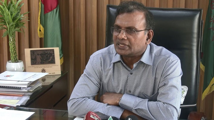 বিদেশি কূটনীতিকদের মন্তব্য করার সাহস কেউ জুগিয়েছে: ইসি আনিছুর