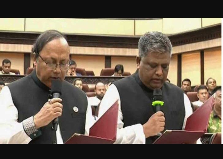নবনির্বাচিত মেয়রদের শপথ বাক্য পাঠ করিয়েছেন প্রধানমন্ত্রী শেখ হাসিনা