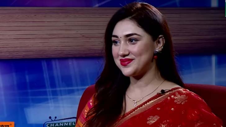শাকিবের কাছে টাকা চাওয়ার কারণ জানালেন অপু বিশ্বাস