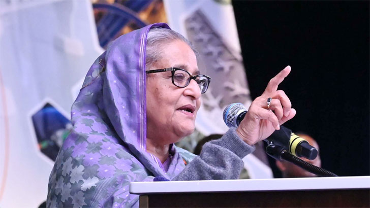 শেখ হাসিনা প্রশ্ন রাখেন,‘বিএনপি কি আসলেই নির্বাচন চায়- তাদের নেতা কে?