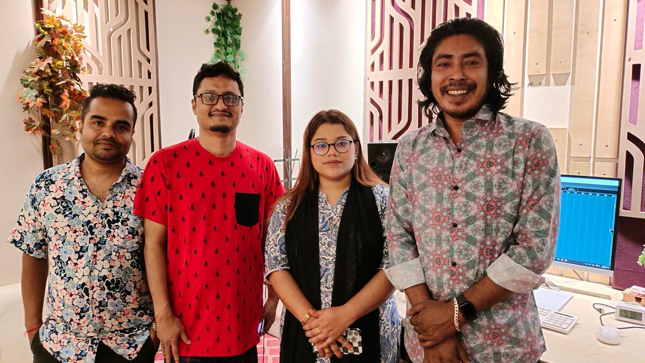 “ঈদের চাঁদ” শিরোনামের গানটির মিউজিক ভিডিওর এবারে ঈদে থাকছে AK MUSIC BANGLA ইউটিউব চ্যানেলে