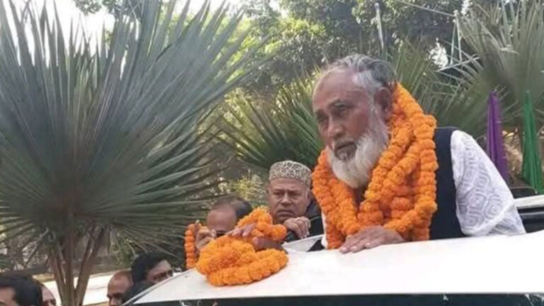 ১৭ বছর পর গাজীপুরের কাশিমপুর কারাগার থেকে মুক্তি পেয়েছেন বিএনপির ভাইস চেয়ারম্যান আব্দুস সালাম পিন্টু