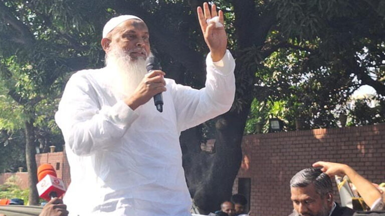 দীর্ঘ ১৩ বছর পর দেশে ফিরলেন বিএনপি নেতা কায়কোবাদ