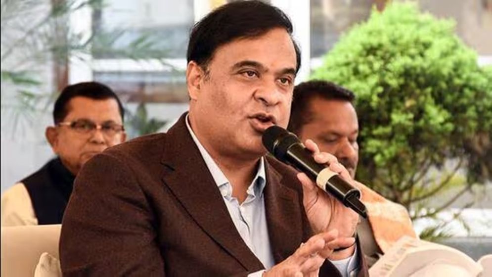 বাংলাদেশি হিন্দুদের ভারতে আসতে উৎসাহ দেওয়া উচিত নয়: আসামের মুখ্যমন্ত্রী
