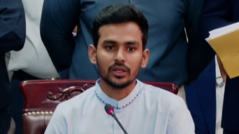 আওয়ামী লীগকে ফেরানোর খায়েশ বিপজ্জনক: আসিফ মাহমুদ