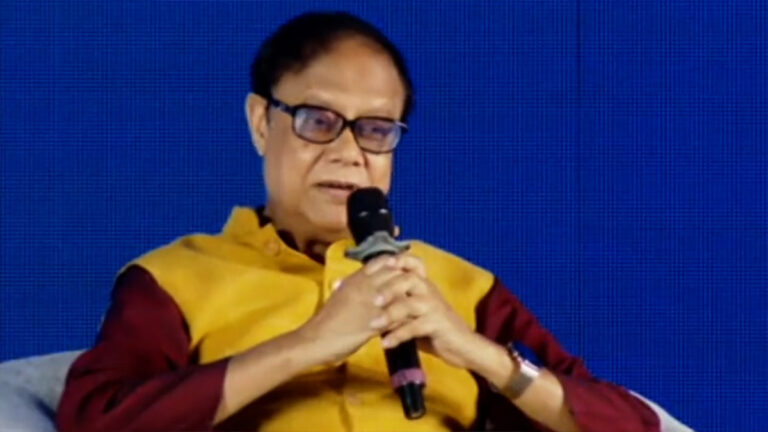 বিনিয়োগ সম্মেলনে নতুন উদ্যোক্তাদের জন্য সুখবর দিলেন গভর্নর