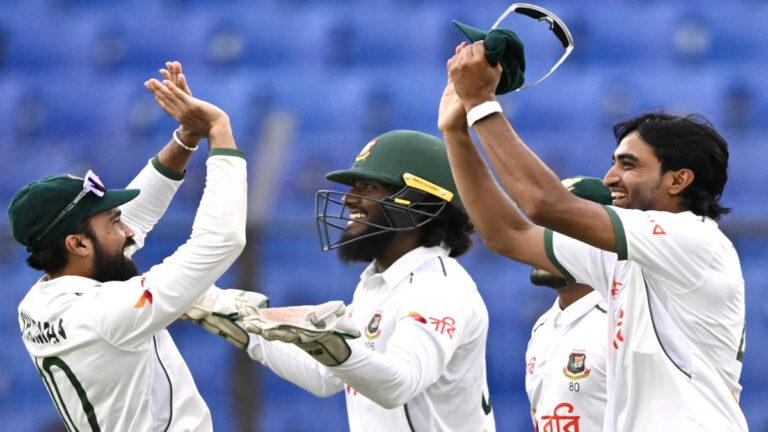২২৭ রানে অলআউট জিম্বাবুয়ে, জবাবে ভালো শুরু বাংলাদেশের
