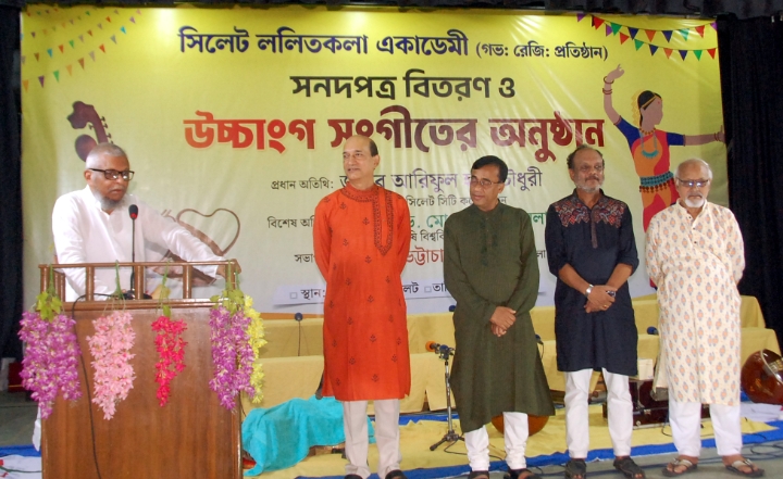 শিল্পী ও সংস্কৃতি চর্চাকে রাজনৈতিক গণ্ডির মধ্যে আবদ্ধ রাখতে চাই না: আরিফুল হক চৌধুরী