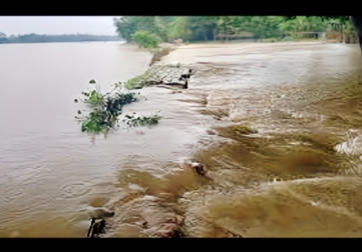 সুনামগঞ্জে টানা বৃষ্টিতে ভারী বর্ষণ ও পাহাড়ি ঢলে বাড়ছে নদ-নদীর পানি...