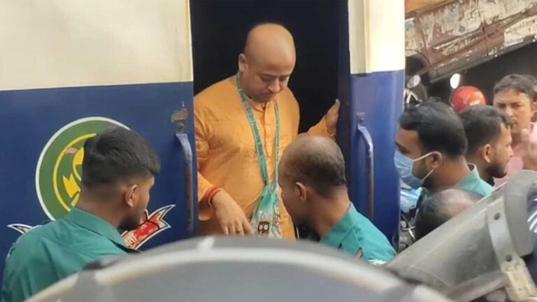 চট্টগ্রামে আইনজীবী আলিফ হত্যা মামলায় চিন্ময় দাসকে গ্রেফতার
