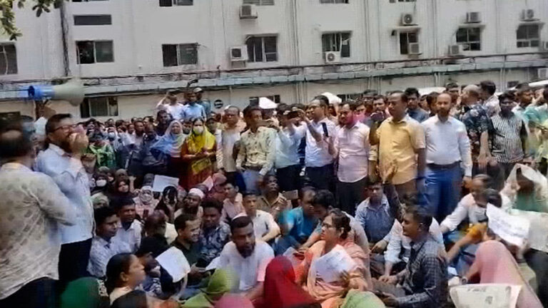 রোববার ৫ উপদেষ্টাকে স্মারকলিপি প্রদান কর্মসূচি সচিবালয় কর্মচারীদের
