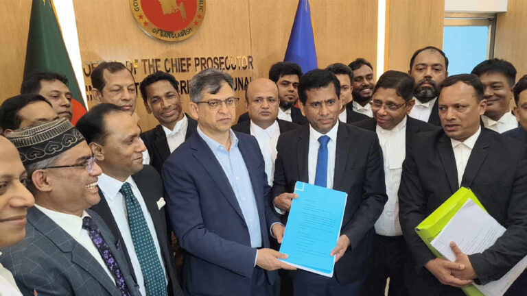 শেখ হাসিনাসহ ৭ জনের বিরুদ্ধে ট্রাইব্যুনালে সালাহউদ্দিনের গুমের অভিযোগ দায়ের করেছেন