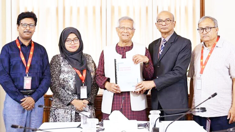 প্রধান উপদেষ্টার কাছে দ্বিতীয় অন্তর্বর্তী প্রতিবেদন জমা দিলো গুম সংক্রান্ত কমিশন