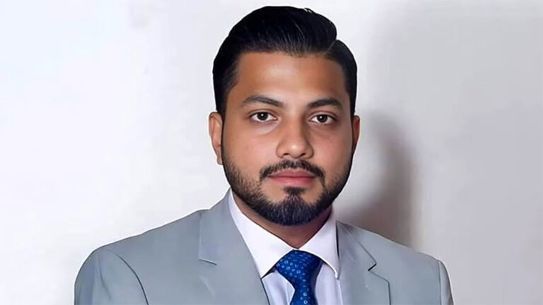 ইশরাকের শপথের দাবিতে ঢাকা আজও নগর ভবনে বিক্ষোভ