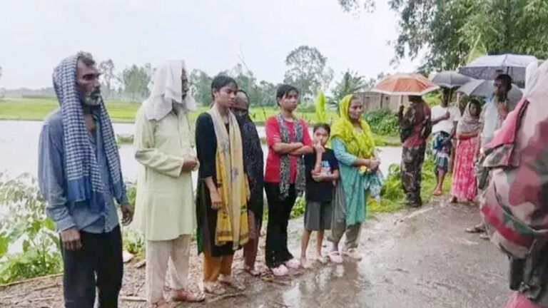 লালমনিরহাট সীমান্ত দিয়ে আবারও ৭ জনকে পুশইন করেছে ভারতীয় সীমান্তরক্ষী বাহিনী বিএসএফ