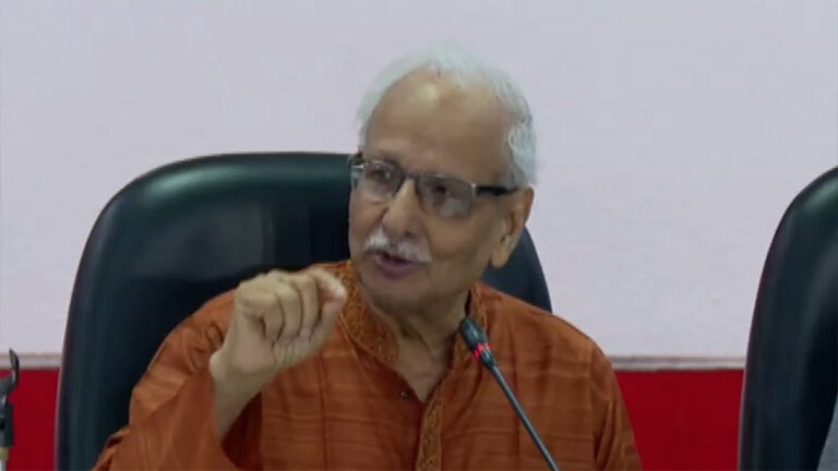 রাজনৈতিক দলগুলো সংস্কারে কর্ণপাত না করলে মাশুল দিতে হবে: বদিউল আলম মজুমদার