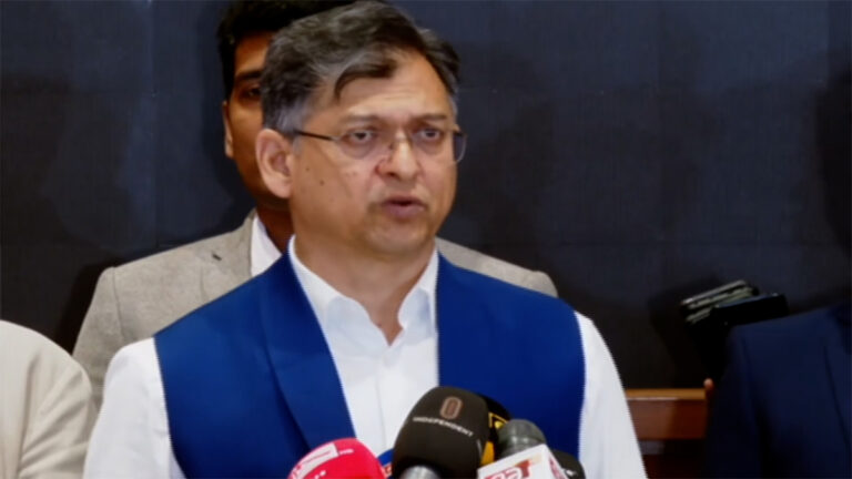 যেকোনো সময় জুলাই সনদে স্বাক্ষর করতে প্রস্তুত বিএনপি: সালাহউদ্দিন আহমদ