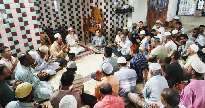 এম ইলিয়াস আলী সন্ধান কামনায় মিলাদ ও দোয়া মাহফিল অনুষ্ঠিত হয়েছে