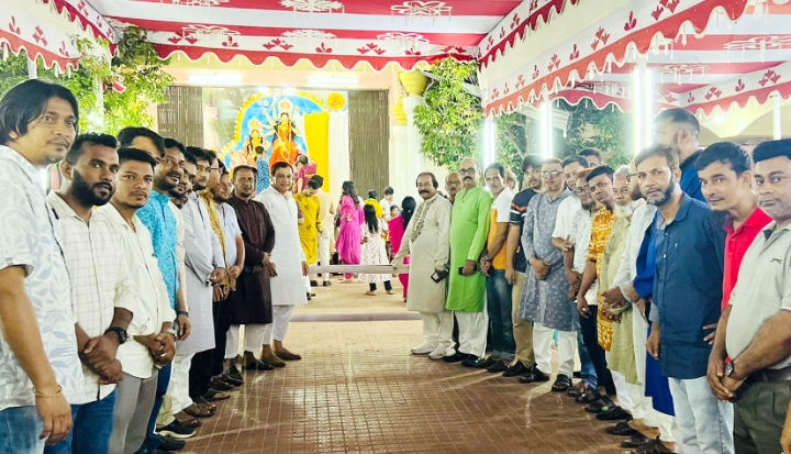 মহানগর বিএনপি পৌছে দিলেন বেগম খালেদা জিয়া ও তারেক রহমানের শুভেচ্ছা বার্তা