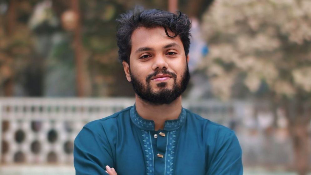 সিঙ্গাপুরের উদ্দেশে এভারকেয়ার ছাড়লেন ওসমান হাদি