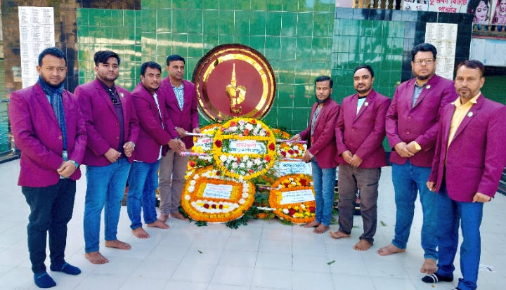 মহান বিজয় দিবসে জৈন্তাপুর অনলাইন প্রেসক্লাবের শ্রদ্ধা নিবেদন 
