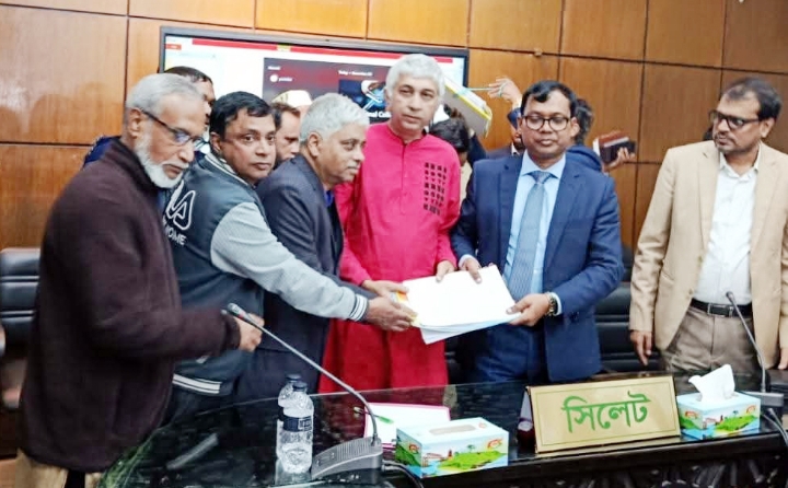 সিলেট-১ আসনে সিপিবি প্রার্থী এড. আনোয়ার হোসেন সুমন’র মনোনয়ন পত্র জমা
