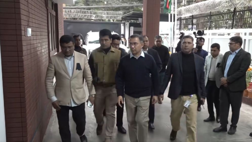 জরুরি সভায় অংশ নিতে গুলশানের কার্যালয়ে তারেক রহমান