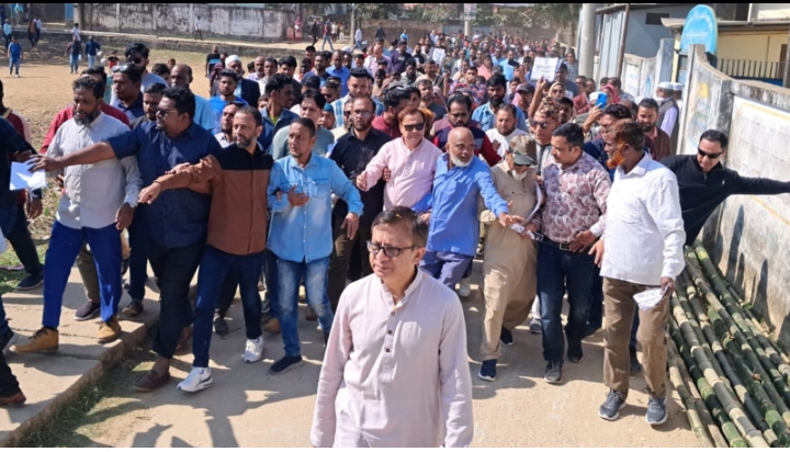 খন্দকার মুক্তাদিরের গণসংযোগ রূপ নিল বিশাল গণমিছিলে