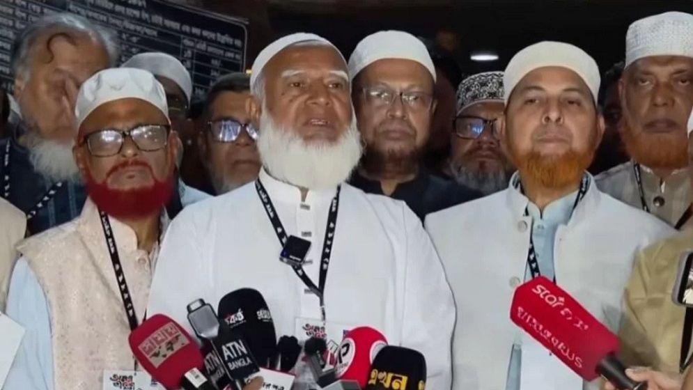 প্রথমবার শহীদ মিনারে জামায়াত, ব্যাখ্যায় যা বললেন আমির