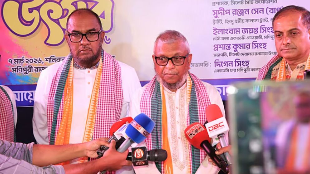 ফ্লাইট বাতিল হওয়া প্রবাসীদের ভিসার মেয়াদ শেষ হলে সরকার সহায়তা করবে: প্রবাসীকল্যাণমন্ত্রী