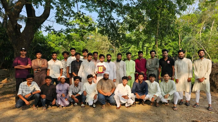 রক্তের বন্ধন বিক্রমপুরের প্রথম পরিচালনা কমিটির সভা অনুষ্ঠিত, সামাউন খানকে বিদায় সংবর্ধনা