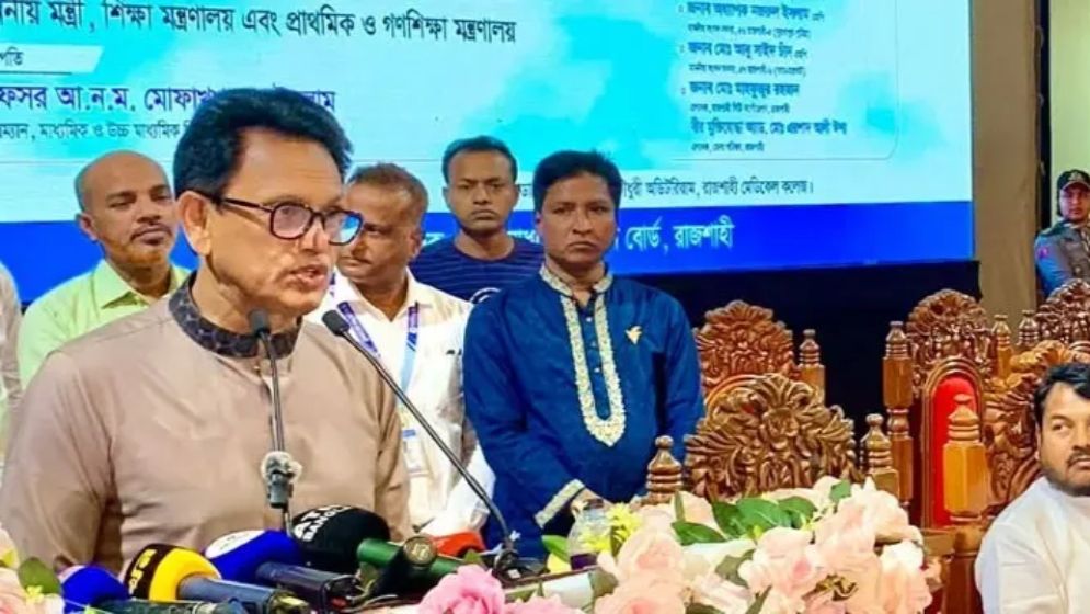 সিসি ক্যামেরা বন্ধ থাকলে বুঝব ‘ডাল মে কুচ কালা হ্যায়’: শিক্ষামন্ত্রী