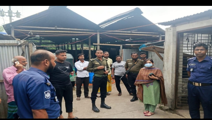 পাবনায় ডেইরি ফার্মের আড়ালে ভেজাল দুধ ও ঘি তৈরির কারখানা, ২ লাখ টাকা জরিমানা ও প্রতিষ্ঠান সিলগালা