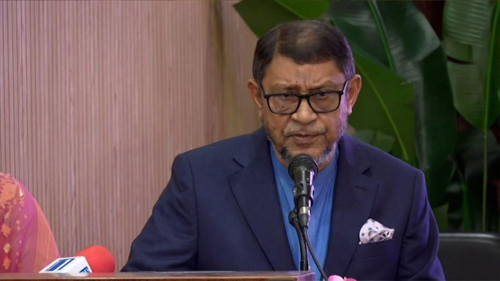 সিজারের ক্ষেত্রে ডাক্তারদের নিরুৎসাহিত করার আহ্বান স্বাস্থ্যমন্ত্রীর