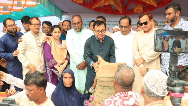 দুর্যোগ-সহনশীল অবকাঠামো, কৃষি ও যোগাযোগ উন্নয়নে সরকার বিভিন্ন কর্মসূচি বাস্তবায়ন করছে:খন্দকার মুক্তাদির