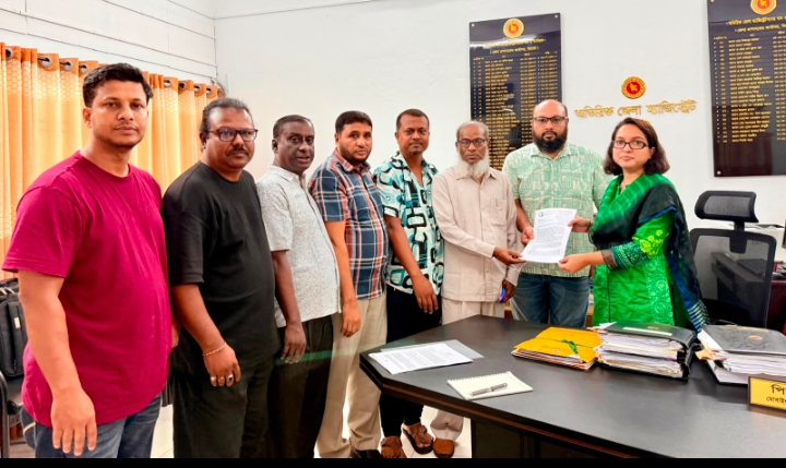 সিলেটে সাংবাদিক তুরাব হত্যার দ্রুত বিচারের দাবিতে জেলা প্রশাসককে স্মারকলিপি প্রদান