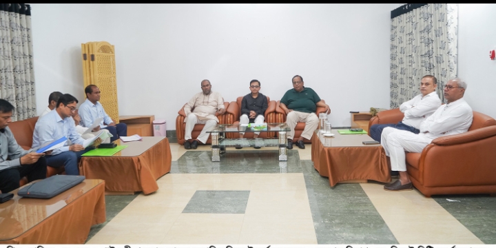জনগণের ভোগান্তি কমাতে সরকার নিরলসভাবে কাজ করে যাচ্ছে